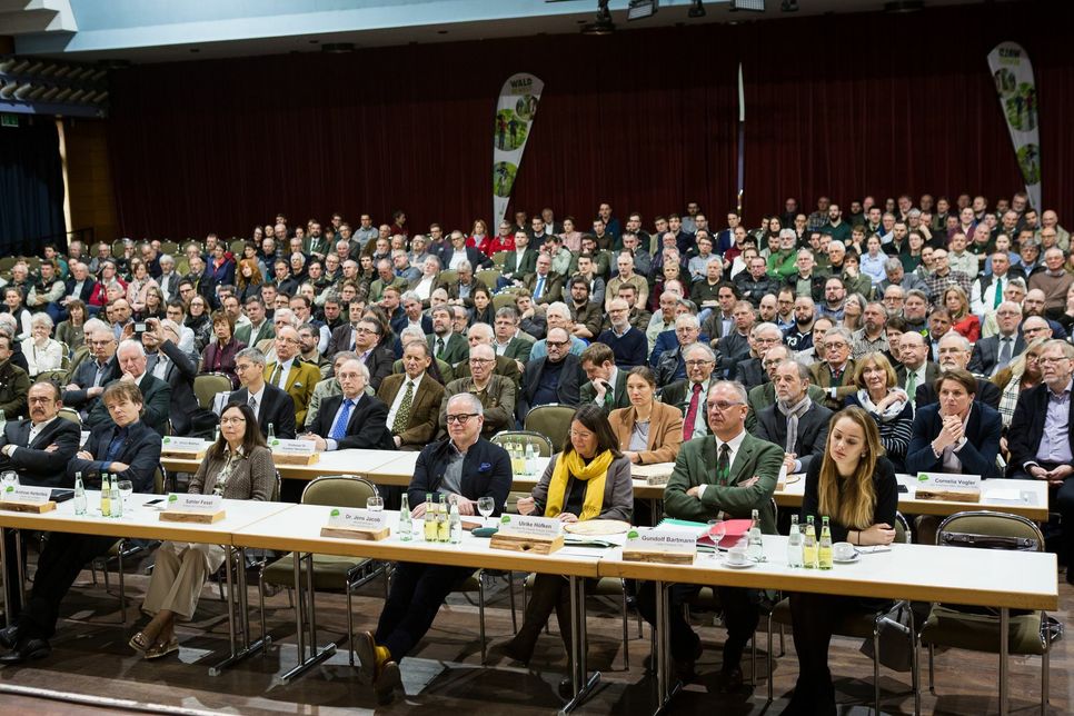 Über 600 Gäste nahmen am vierten Trierer Waldforum teil. Foto: Michael Stadtfeld
