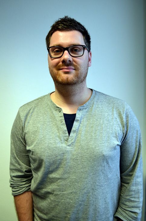 Jan Kreller, 35 (Student der Fächer Germanistik, Geschichte und Medienwissenschaft): "Deutschland ist Ingenieursland und für seine Expertise im Maschinenbau renommiert. Gleichzeitig heißt es aber auch, Deutschland ist das Land der Dichter und Denker. Die Geisteswissenschaften haben viele kulturelle Eigenleistungen hervorgebracht, angefangen bei der Philosophie bis hin zur Mathematik. In einer modernen, industriell geprägten Arbeitswelt fallen die Geisteswissenschaftler oft durchs Raster, da sie keine materiellen Werte schaffen oder zumindest nicht unmittelbar daran beteiligt sind. Doch eine kulturelle Identität ist ohne die Geisteswissenschaften nicht denkbar. Geschichte, Sprache und ethische Werte werden nicht durch Risszeichnungen oder Baupläne getragen, sondern von speziell dafür ausgebildeten Fachleuten: Die Geisteswissenschaftler." Foto: Pees