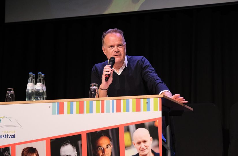 Beigeisterte 875 Zuhörer in Bitburg: Christian Sievers.