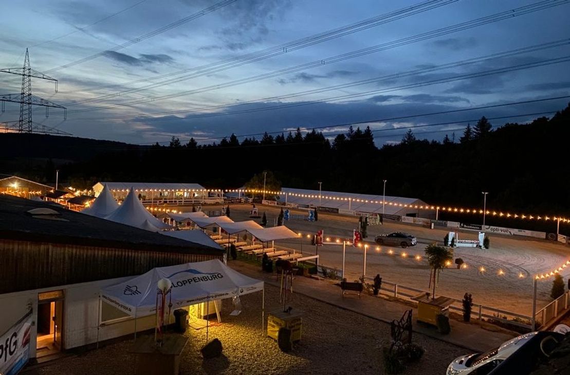 Zwischen Reitplatz und Pagodenzelten: Irische Nacht in Schweich