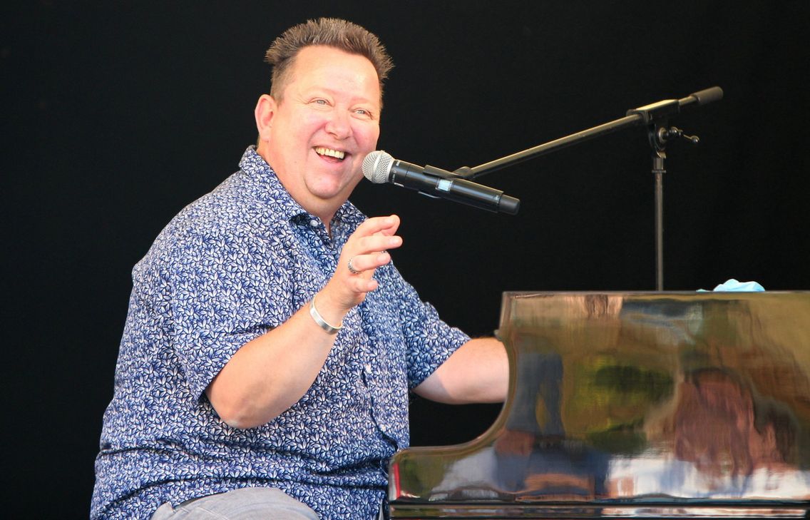 2017 war er schon einmal zu Gast in Klausen: Sebastian Krumbiegel am Piano.
