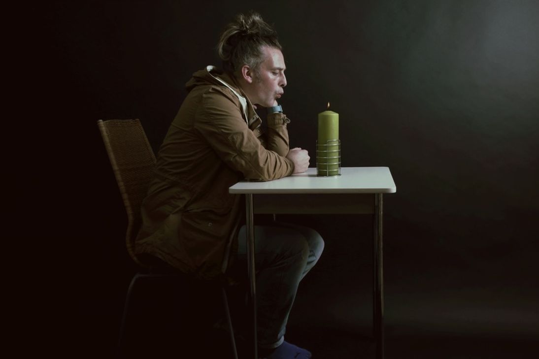 Nicht alleine mit der Kerze, sondern in Gemeinschaft Weihnachten feiern...