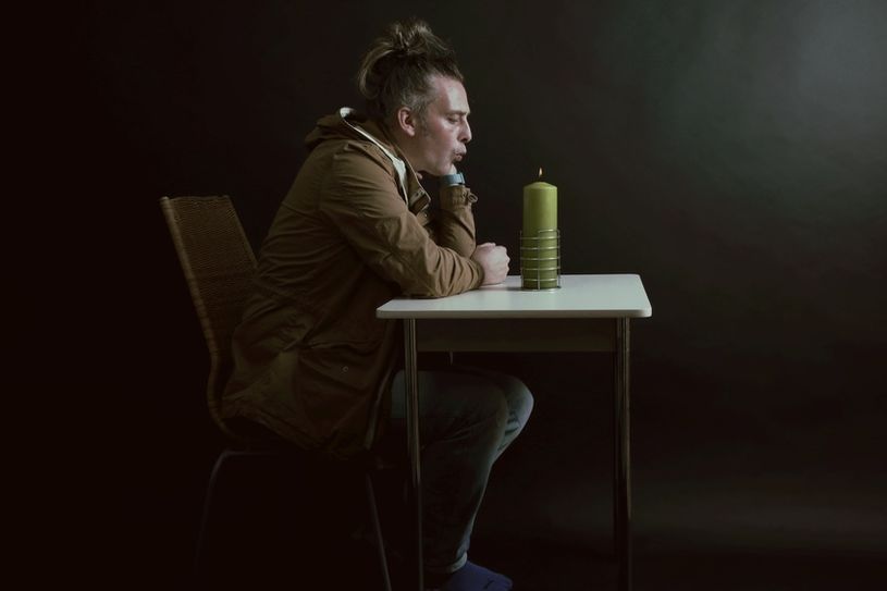 Nicht alleine mit der Kerze, sondern in Gemeinschaft Weihnachten feiern...