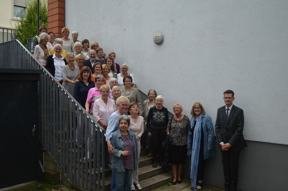 Die Ehrenamtlichen des Kinderbesuchsdienst, Dr. med. Wolfgang Thomas, Bruno Worst, Elke Boné-Leis und Verena Backendorf. Foto: Hansen