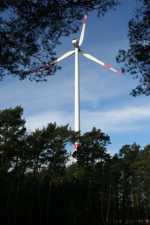 Symbolbild Windrad: Die Verbandsgemeinde Schweich hat bei der Planung von Vorranggebieten für die Nutzung der Windenergie eine weitere Niederlage hinnehmen müssen. Foto: FF