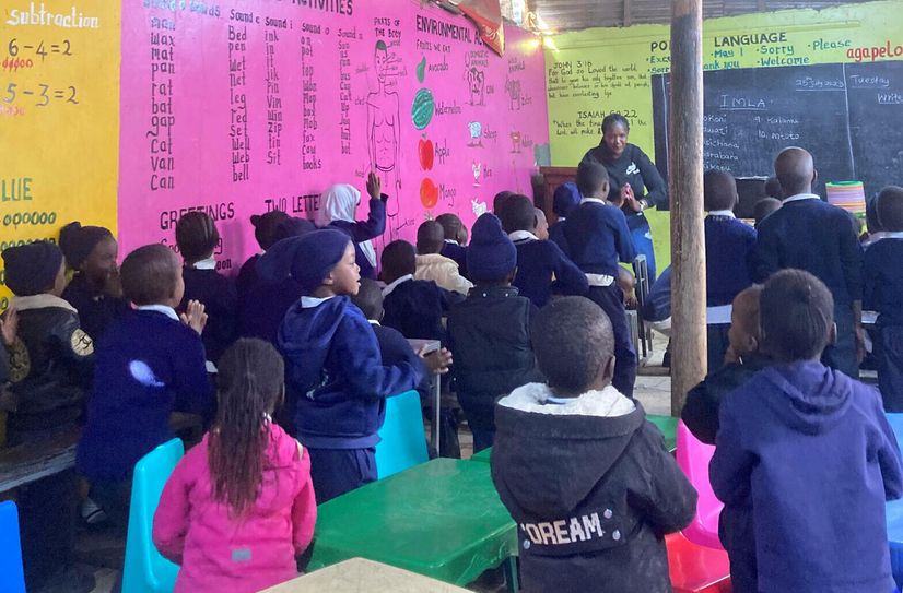 Für die Schule »Hope for Kibera« soll eine Trinkwasserversorgung gebaut werden.