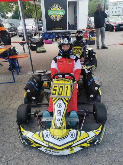 Florian Rauhe im eSlalomkart Mach1 Cratos.