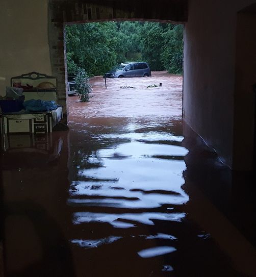 Viele im Stadtgebiet Mechernich haben Hab und Gut in den Fluten des „Starkregens“ von Mittwoch auf Donnerstag verloren. Nach Lage der Dinge gehört keines der Dutzenden Todesopfer und Vermissten dazu… Foto: Manfred Lang/pp/Agentur ProfiPress