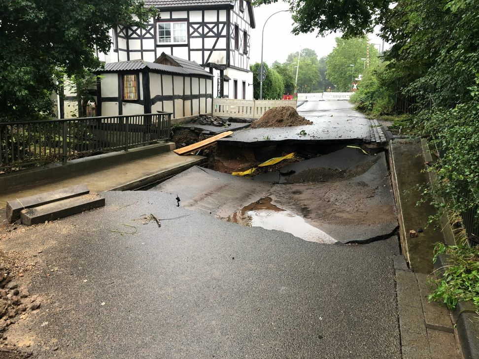 Auch in Satzvey hat das Hochwasser schwere Schäden angerichtet. Foto: Scholl