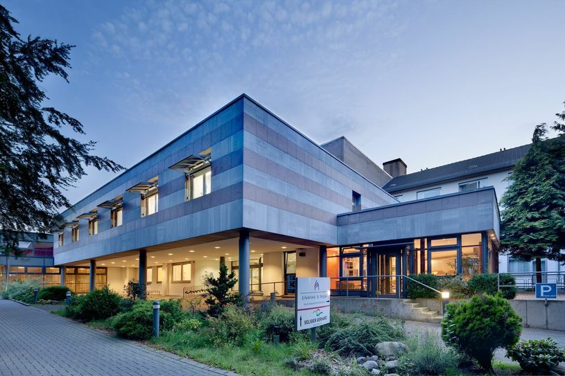 In der Eifelklinik wird vorerst weiter gekocht. Zeitgleich soll eine neue Küche hinter dem Seniorenzentrum Seilger Gerhard in Simmerath entstehen.