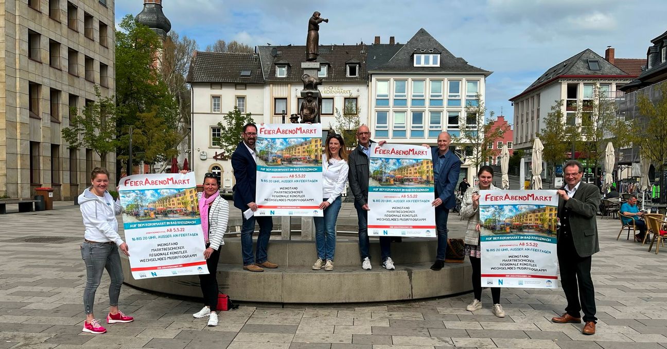 Zunächst bis zu den Sommerferien soll der Feierabendmarkt jeden Donnerstag zwischen 16 und 20 Uhr Besucher in die Innenstadt locken. Dann wird evaluiert und - so die Hoffnung - weitergemacht.