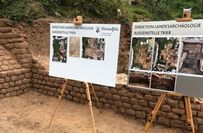 Anhand von Tafeln wurde den Interessierten ein spannender Einblick in die Ausgrabungen gegeben.