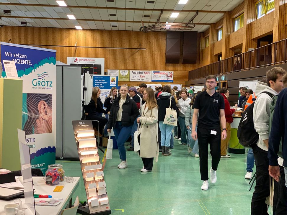 Ein stetes Kommen und Gehen: 1.200 Schülerinnen und Schüler waren erwartet worden.