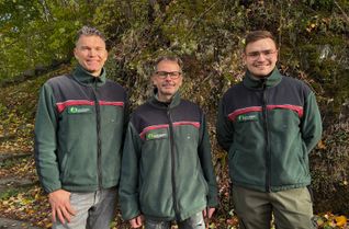 Forstamtsleiter Thomas Vanck, der bisherige Revierleiter Jörg Clemens und sein Nachfolger Leo Becker (v.l.n.r.)