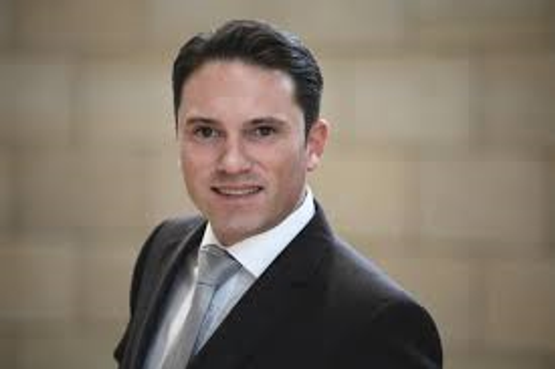 Stefan Kämmerling fragt bei der Landesregierung um Unterstützung für die Eifelklinik an.