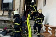 Erst nach rund drei Stunden war das Gasleck in dem Mehrfamilienhaus in der Rüdesheimer Straße gestopft.