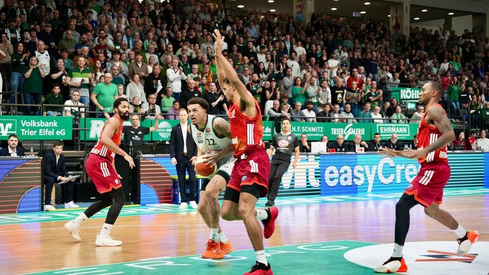 Nolan Adekunle mit der Nummer 22 bei den Gladiators