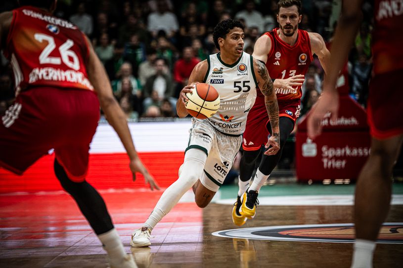 Eli Brooks im Dribbling