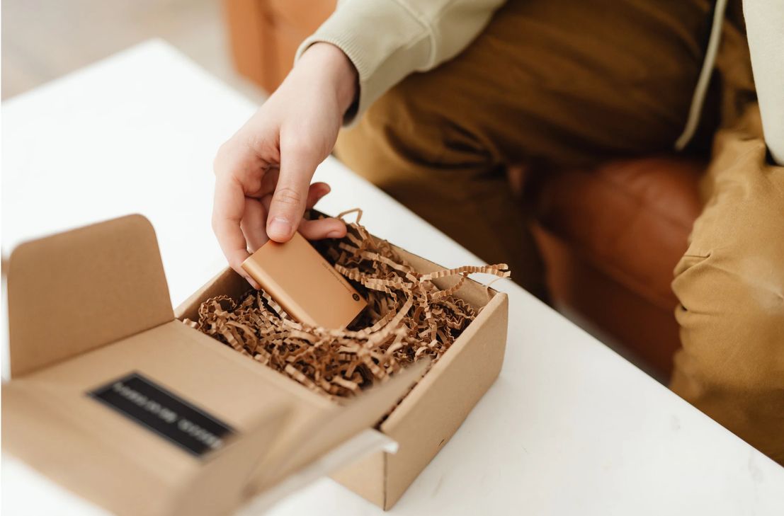 Die neue EU-Verpackungsverordnung soll Verpackungsabfälle reduzieren, steht aber wegen des hohen bürokratischen Aufwands in der Kritik.