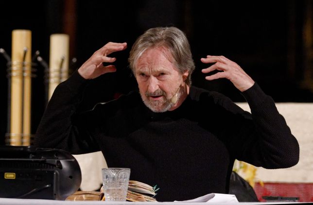 Nahm das Publikum mit auf eine intensive Reise in seine Jugend: der Schauspieler Helmut Zierl.