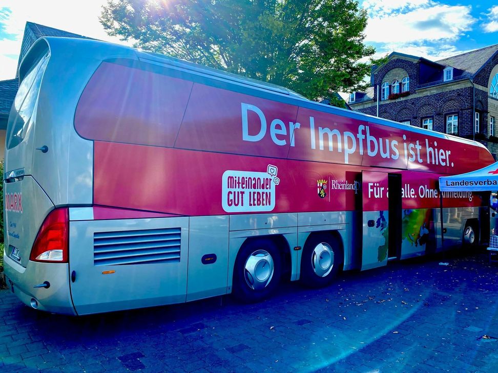 Der Impfbus kommt zum zweiten Mal auf den Mendiger Marktplatz.