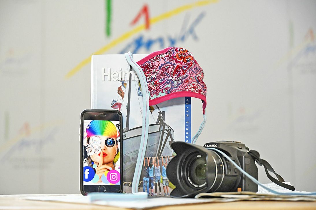 Der Fotowettbewerb ist fester Bestandteil des Heimatbuches. Foto: Morcinek/Kreisverwaltung