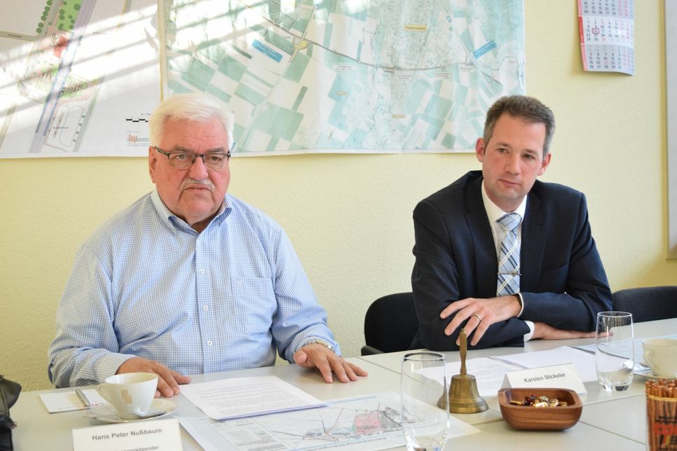 Der Fraktionsvorsitzende der CDU Weilerswist Hans Peter Nußbaum erläuterte mit Karsten Stickeler, Vorsitzender des CDU-Gemeindeverbandes Weilerswist ihre Pläne zur Umsetzung der Osttangente.