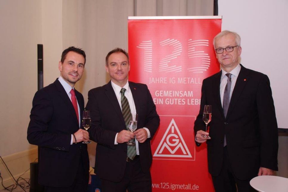 David Langner, Christian Schmitz und Hans-Jürgen Urban feiern 125 Jahre IG-Metall. Foto: FF