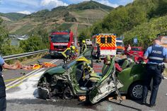 Eine Pkw-Fahrerin ist bei einem Unfall auf der B53 zwischen Zell und Briedel schwer verletzt worden.