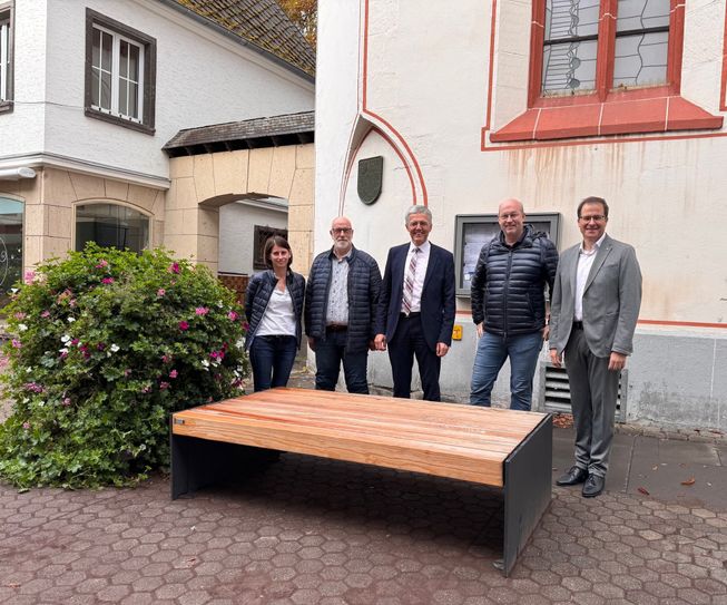 Von links: Christina Wolff, Uwe Hoffmann, Karl-Josef Esch, Dr. Wolfgang Schlags und Markus Müller.