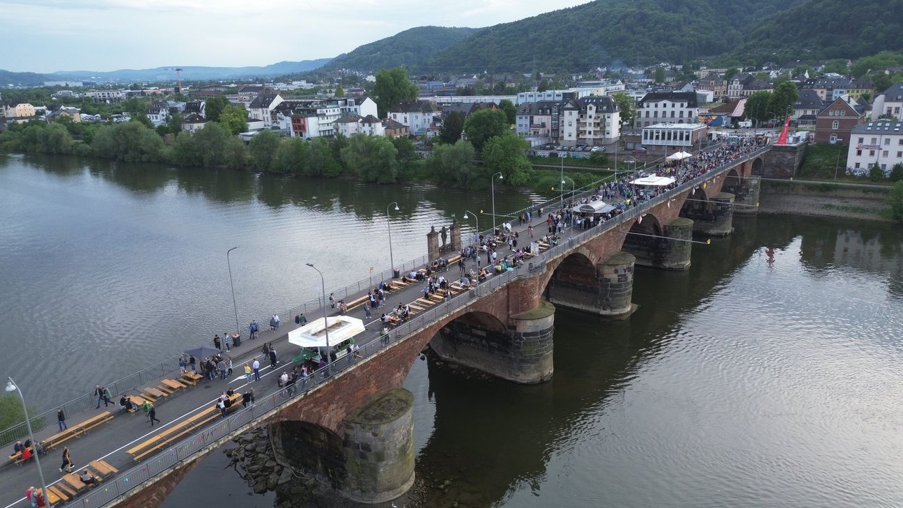 Die Römerbrücke von oben.