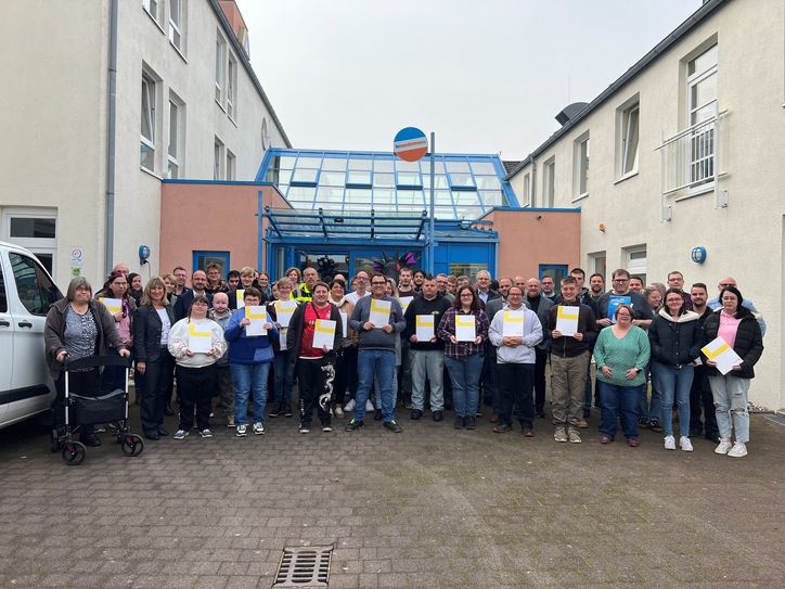 Teilnehmende und Gäste feierten den erfolgreichen Abschluss der Aktionstage.