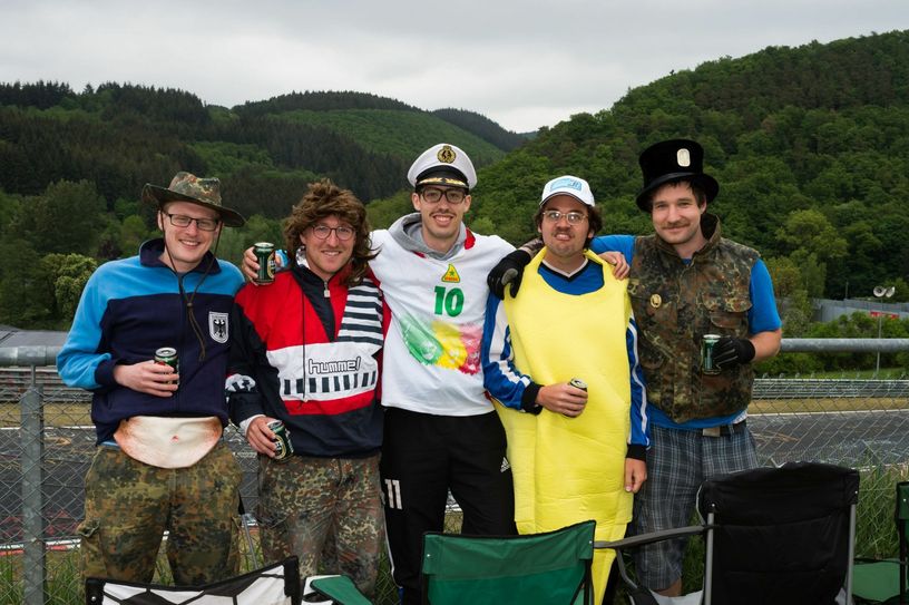 Wo bitte geht’s zum Wettbewerb »Hauptsache, wir sehen bescheuert aus«?