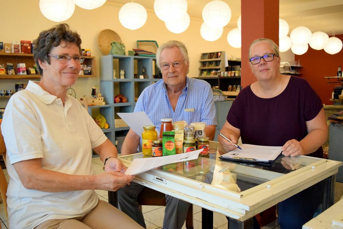 Bärbel Pohla, Klaus Juschka und Petra Grebe freuen sich auf viele Rezept-Einsendungen. Foto: Breuer
