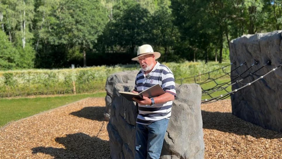 Lustige "Heiligen-Geschichten" kennt Manni einige.