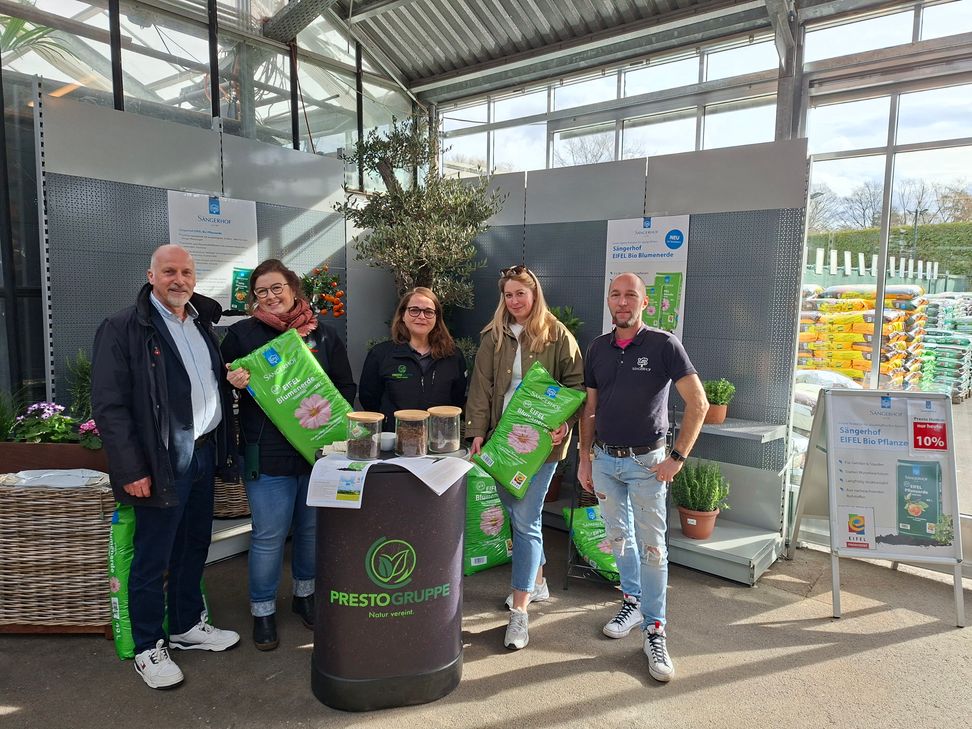 Echtes EIFEL Teamwork – starke Menschen, starke Ideen, starke Produkte: vr.: Maik Schröter (Beratung) und Friederike von Behr (Marketing) vom Team Sängerhof, Kerstin Hüntemann (Forschung & Entwicklung) und Alexandra Menge (Marketing/ PR) vom Team Presto H