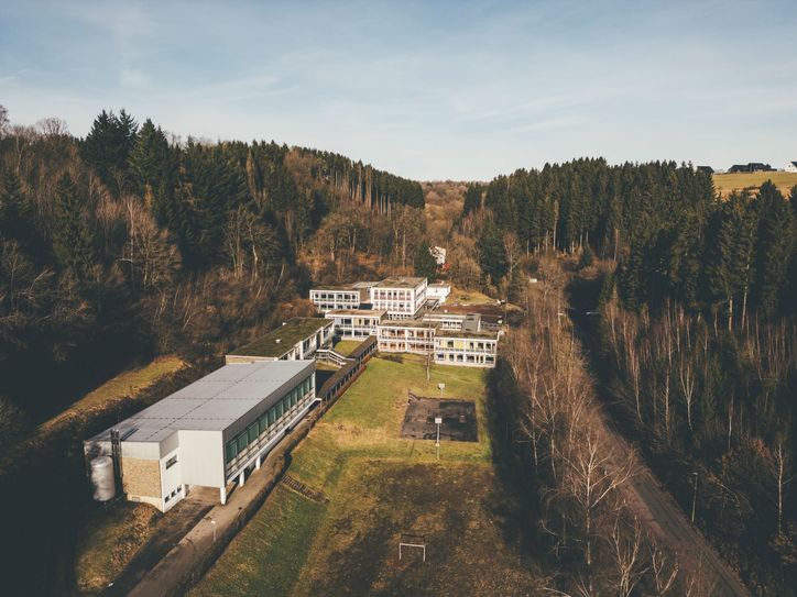 Wie die ehemalige Realschule wieder mit Leben gefüllt werden kann, untersucht die Stadt Monschau mit Hilfe der Landesinitiative NRW.URBAN