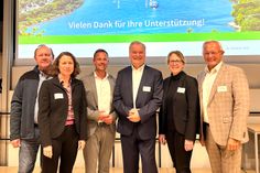 V.l.: Günter Hirzmann (Bürgermeister Ortsgemeinde Erpel), Cornelia Weigand (Landrätin Kreis Ahrweiler), Björn Ingendahl (Bürgermeister der Stadt Remagen), Karsten Fehr (Bürgermeister der Verbandsgemeinde Unkel), Regina Rosenstock (Kreisverwaltung Rhein-Sieg-Kreis), Achim Hallerbach (Landrat des Kreises Neuwied).