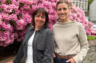 Marie-Theres Maaßen (Leitung Ordnungsamt Stadt Monschau) und Bürgermeisterin Dr. Carmen Krämer freuen sich auf den Austausch mit den Jugendlichen.