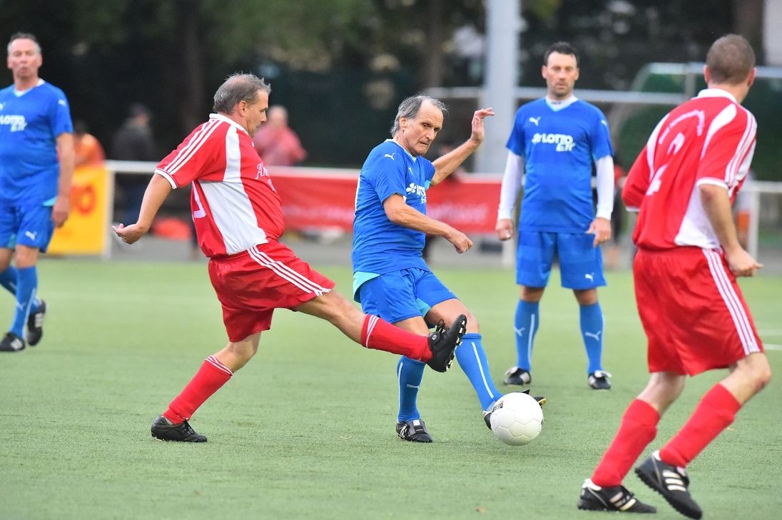 Wolfgang Overath war auch in Bad Neuenahr der Denker und Lenker der Lotto-Elf.