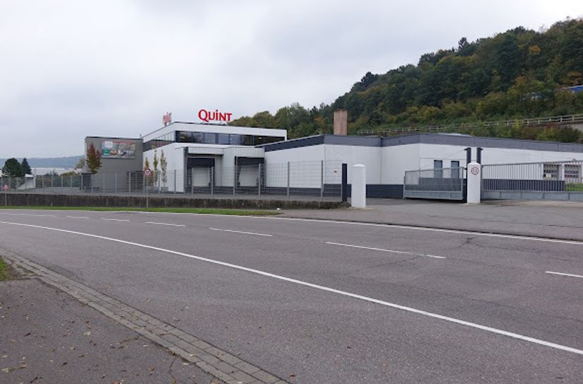 Das Gebäude der Quint GmbH &amp; Co. KG in Kenn.