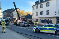 Aktuell sind zahlreiche Einsatzkräfte im Einsatz.