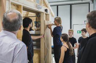 Die Premiere des Technik-Sommercamps von FH Aachen und Handwerkskammer Aachen in Simmerath verbindet Handwerk, Wissenschaft und Berufsorientierung.