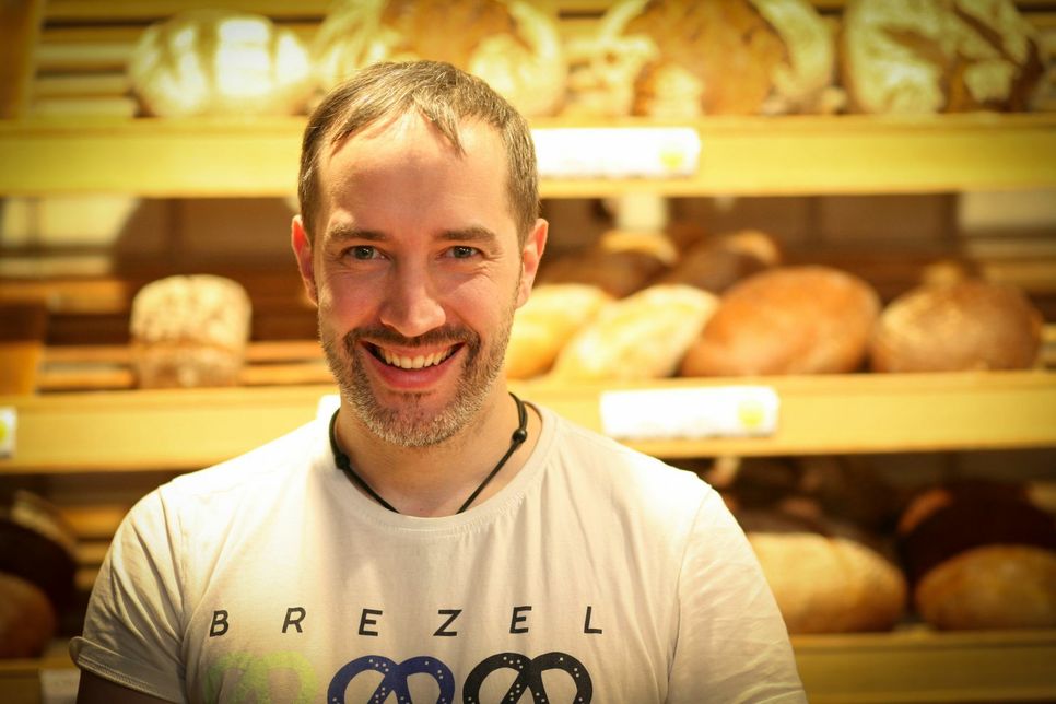 Bäckermeister Tobias Ehses setzt beim Backen auf Langsamkeit, regionale Zutaten und alte Getreidearten. Foto: Privat