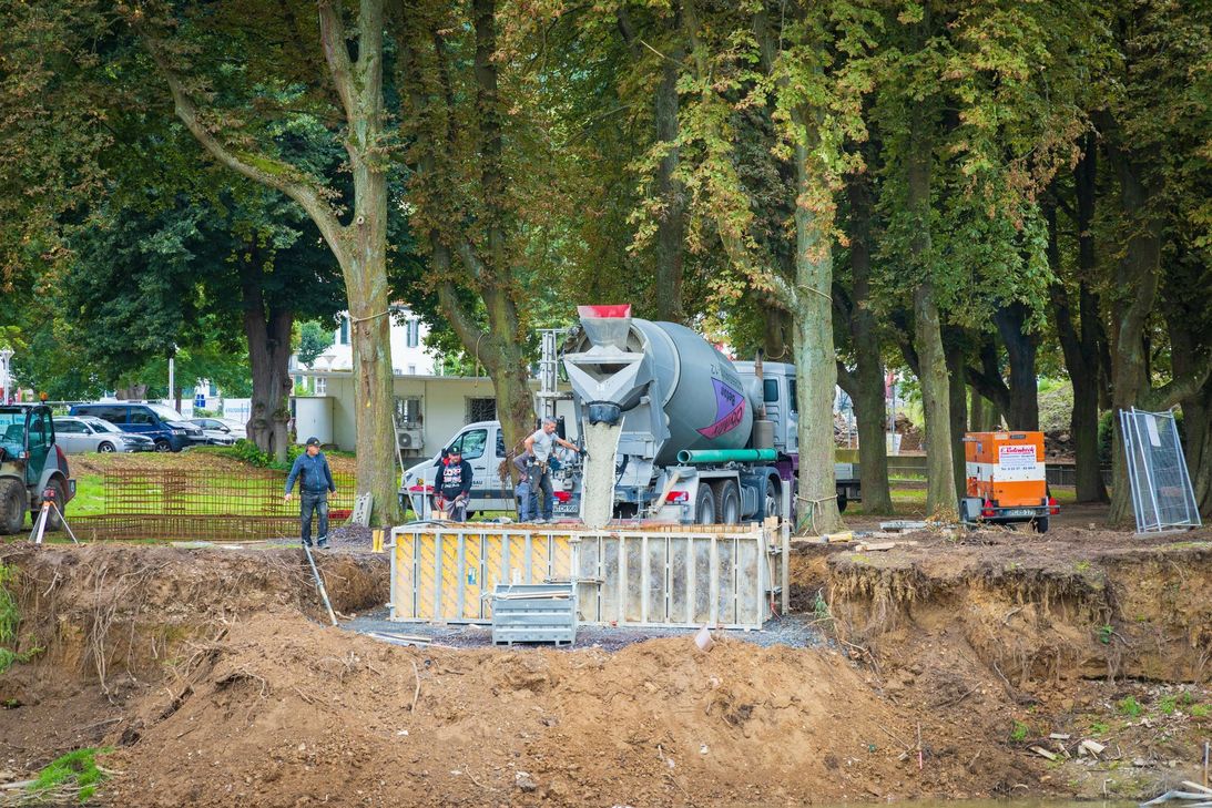 In den vergangenen Wochen wurden die Brückenwiderlager betoniert. Foto: Stadt BNA
