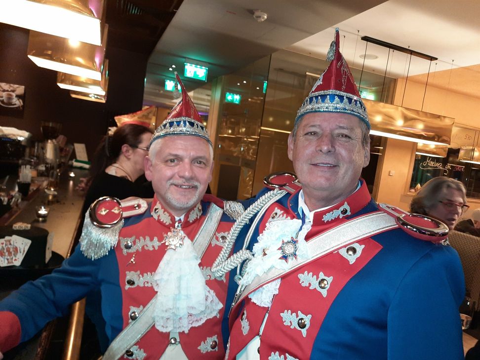 Impressionen von anschließenden Feier im Hotel Mercure gegenüber der Porta Nigra.