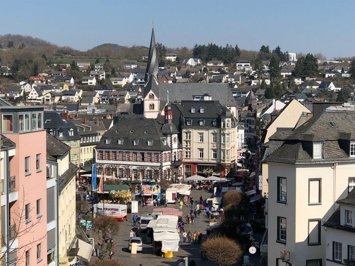 Kaiserwetter beim Halbfastenmarkt in Mayen.