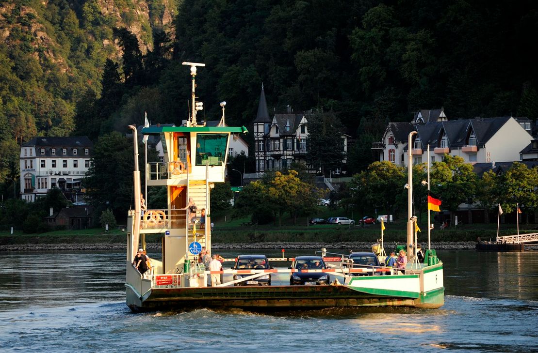 Die Fähren sind weiter auf dem Mittelrhein unterwegs.