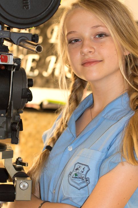 Bereits zum 3. Mal drehte die 12-jährige Sarah für die ARD-Serie "Die Inselärztin" auf Mauritius. Sie wurde bei einem Casting von "Sunshine-Casting" entdeckt: Foto: Agentur