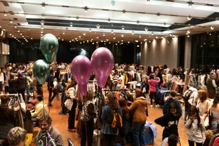 Der 5. Girls Flohmarkt findet wieder in der Hunsrückhalle statt.